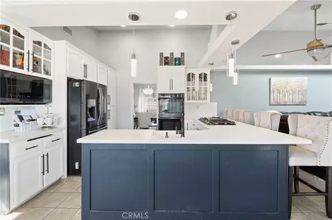 Kitchen - 9925 Sierra Vista Rd, Phelan, CA 92371 photo 6 of 6