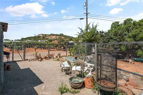 Exterior - 1996 Rainbow Glen Rd, Fallbrook, CA 92028 photo 10 of 16