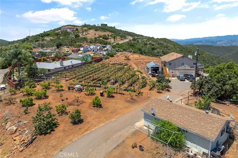 View/Area - 1996 Rainbow Glen Rd, Fallbrook, CA 92028 photo 4 of 10