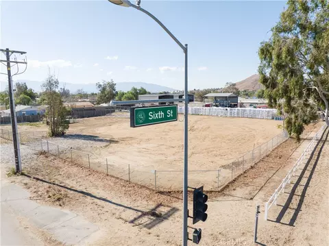 1100 6th St, Norco, CA 92860