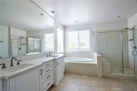 Bath - 45118 Riverstone Ct, Temecula, CA 92592 photo 5 of 5