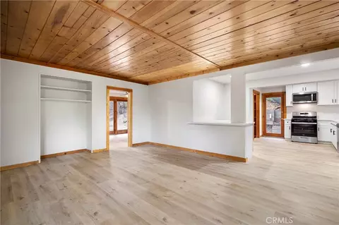 Living - 814 Glen View Ln, Twin Peaks, CA 92391 photo 1 of 5