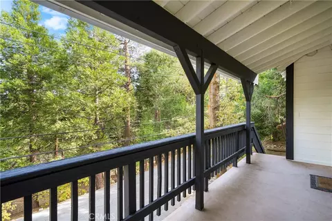 Exterior - 814 Glen View Ln, Twin Peaks, CA 92391 photo 5 of 13