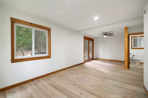 Living - 814 Glen View Ln, Twin Peaks, CA 92391 photo 5 of 5