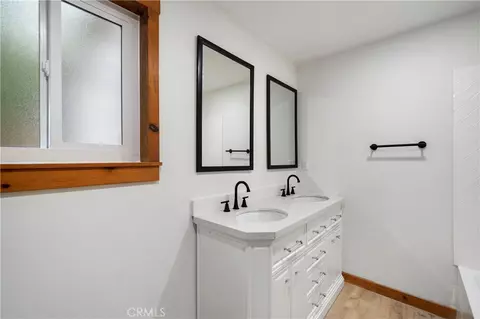 Bath - 814 Glen View Ln, Twin Peaks, CA 92391 photo 1 of 3