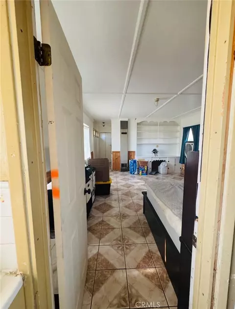 Entry Way - 9167 Citrus Ave, Fontana, CA 92335 photo 2 of 3