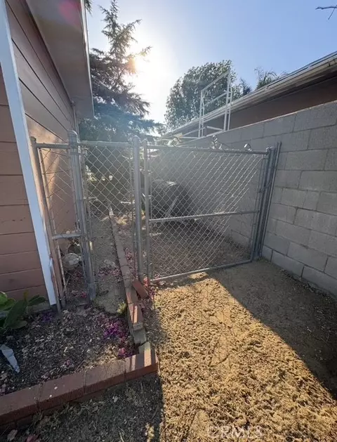 Exterior - 9167 Citrus Ave, Fontana, CA 92335 photo 4 of 8