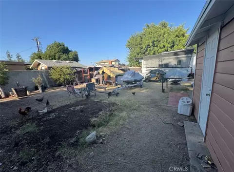 Exterior - 9167 Citrus Ave, Fontana, CA 92335 photo 3 of 8