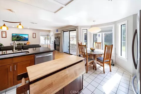 Kitchen - 5963 Rio Valle Dr, Bonsall, CA 92003 photo 2 of 4