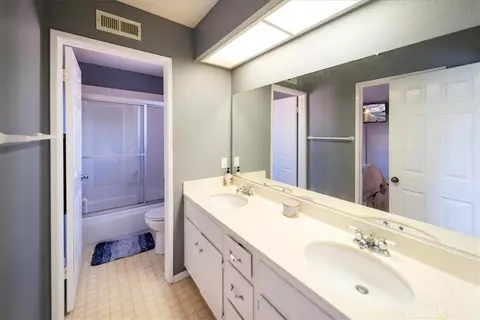Bath - 5963 Rio Valle Dr, Bonsall, CA 92003 photo 3 of 4