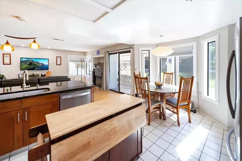 Kitchen - 5963 Rio Valle Dr, Bonsall, CA 92003 photo 2 of 4