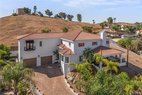 22941 Gold Rush Pl, Canyon Lake, CA 92587