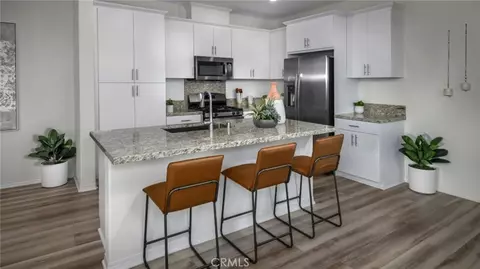 2438 Gunner Ridge Way, Rialto, CA 92377