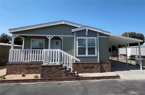 675 W Oakland Ave #A4, Hemet, CA 92543