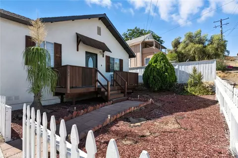 172 Olive St, Lake Elsinore, CA 92530