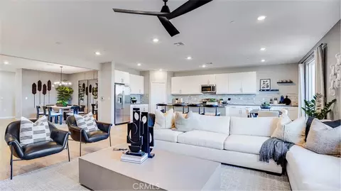 17533 Crabtree Mdws, Hesperia, CA 92345