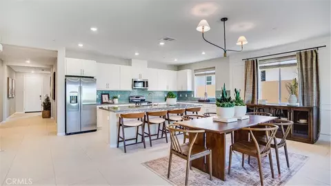 17558 Crabtree Mdws, Hesperia, CA 92345