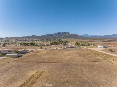 450 Comanche Ct, Aguanga, CA 92536