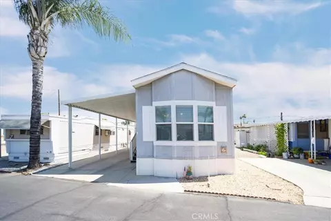 1380 W Florida Ave #6, Hemet, CA 92543