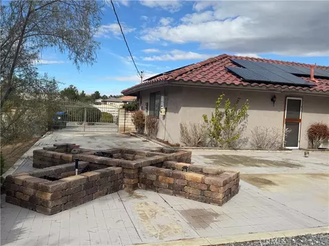 Exterior - 18965 Siskiyou Rd, Apple Valley, CA 92307 photo 3 of 3