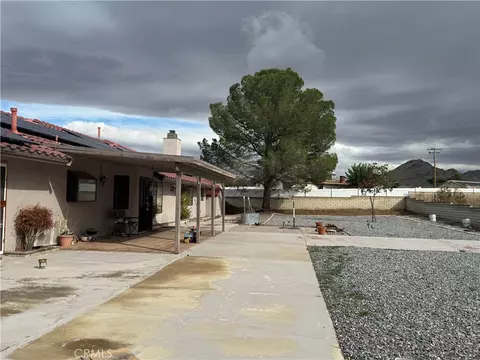 Exterior - 18965 Siskiyou Rd, Apple Valley, CA 92307 photo 1 of 3
