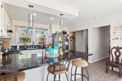 Kitchen - 38855 Howard Rd, Anza, CA 92539 photo 3 of 4