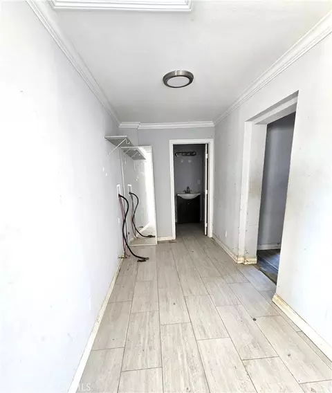 Entry Way - 11651 Anza Rd, Apple Valley, CA 92308 photo 2 of 2