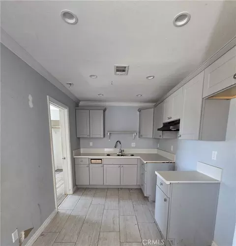 Entry Way - 11651 Anza Rd, Apple Valley, CA 92308 photo 1 of 2