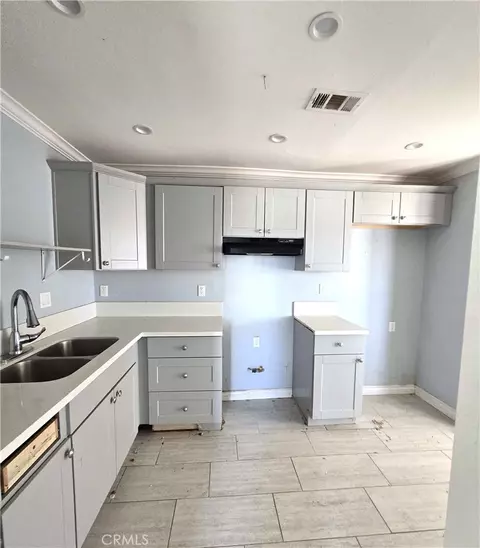 Kitchen - 11651 Anza Rd, Apple Valley, CA 92308 photo 1 of 1