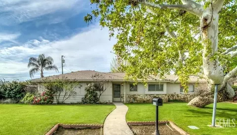 4517 Meadowlark Way, Bakersfield, CA 93309