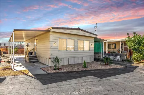332 N Lyon Ave #25, Hemet, CA 92543