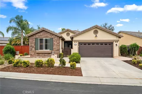 584 Tewell Dr, Hemet, CA 92545
