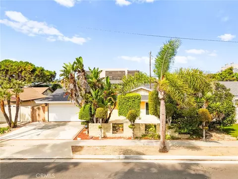 20401 Somerville Ln, Huntington Beach, CA 92646