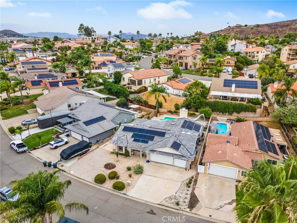 View/Area - 31215 Emperor Dr, Canyon Lake, CA 92587 photo 2 of 9