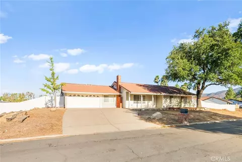 30788 Sarabia St, Lake Elsinore, CA 92530