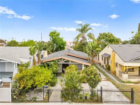 1445 W 55th St, Los Angeles, CA 90062