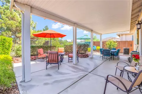 126 Mayfair Ln, Hemet, CA 92545