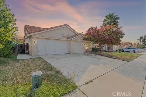 2121 Begonia Ct, Hemet, CA 92545