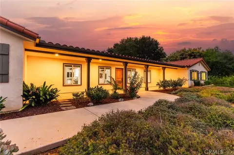 1671 Joshua Tree Ln, Fallbrook, CA 92028