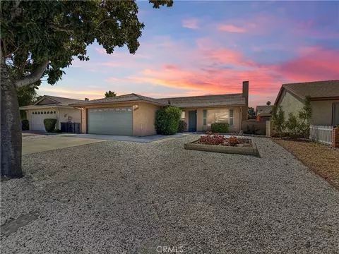 2216 El Toro Cir, Hemet, CA 92545