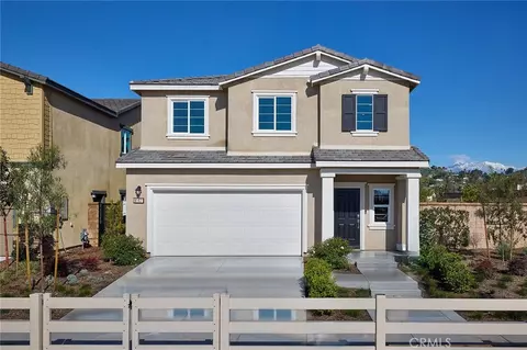 8283 Perada St, Jurupa Valley, CA 92509