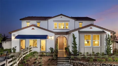 7938 Terranova Ct, Highland, CA 92346