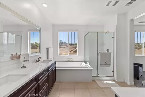 Bath - 30631 Mulberry Ct, Temecula, CA 92591 photo 4 of 6