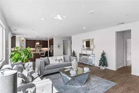 Living - 30631 Mulberry Ct, Temecula, CA 92591 photo 2 of 3