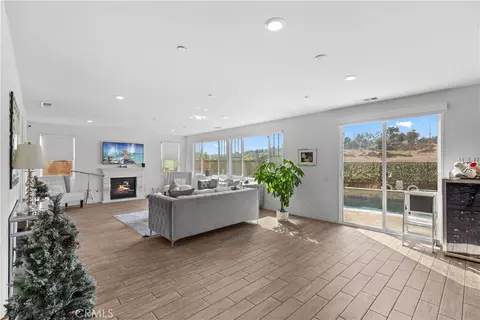 Living - 30631 Mulberry Ct, Temecula, CA 92591 photo 3 of 3