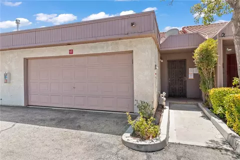 43334 32nd St W #17, Lancaster, CA 93536