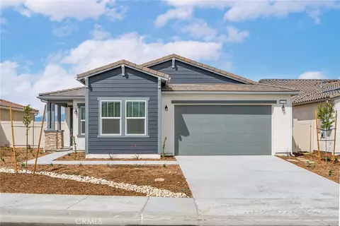 737 Highlands Dr, San Jacinto, CA 92582