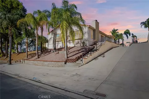 30310 Spray Dr, Canyon Lake, CA 92587