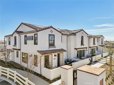 16168 Lumia Way, Fontana, CA 92336