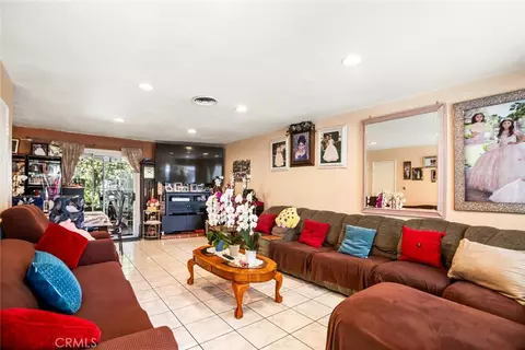 3413 W James Ave, Santa Ana, CA 92704